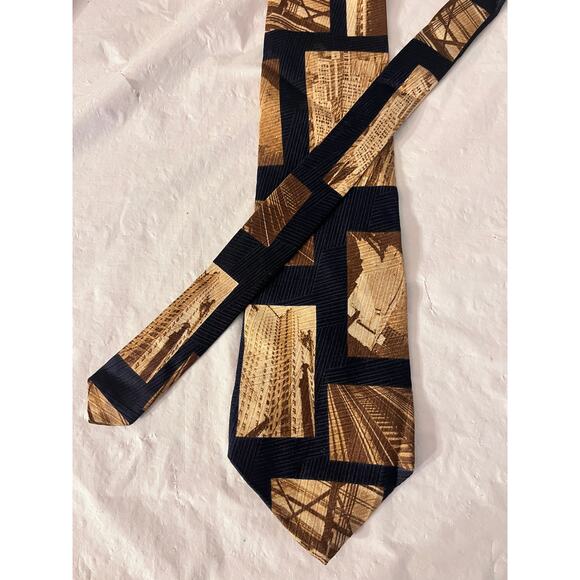 Vintage Metropolitan Museum of Art Silk Tie Abstract Architectural Pattern - Picture 2 of 10